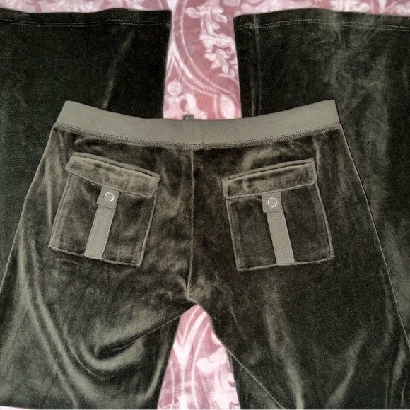 NWT vintage army green “Free to be a Juicy girl” Juicy Couture tracksuit - Picture 7 of 11